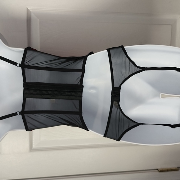 Gilligan & Omalley corset and garter set - Picture 4 of 6